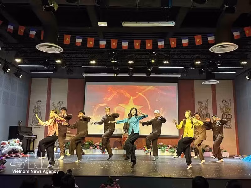 Festival “Bonjour Vietnam” promueve la cultura vietnamita en París. (Foto: VNA)