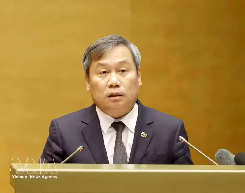 El presidente del Comité Popular de Hanói, Vu Dai Thang, interviene en la cita. (Foto: VNA)