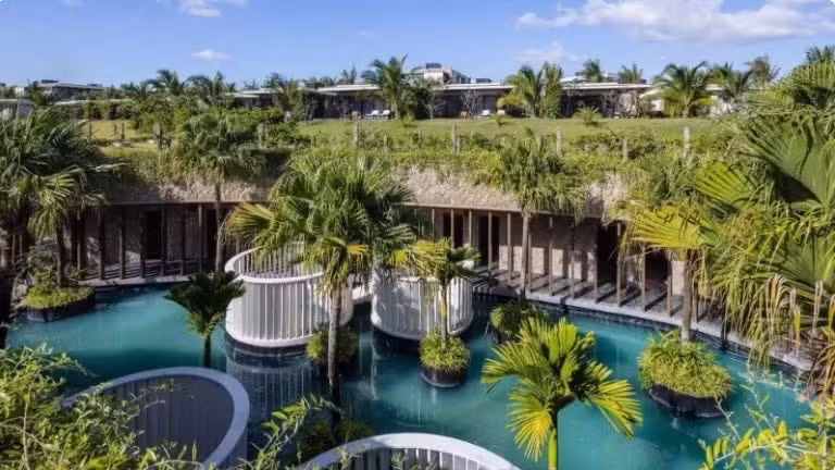 Hidden Spa-Water Hope, diseñado por IDEE Architects en Khanh Hoa. (Foto: T.C.)