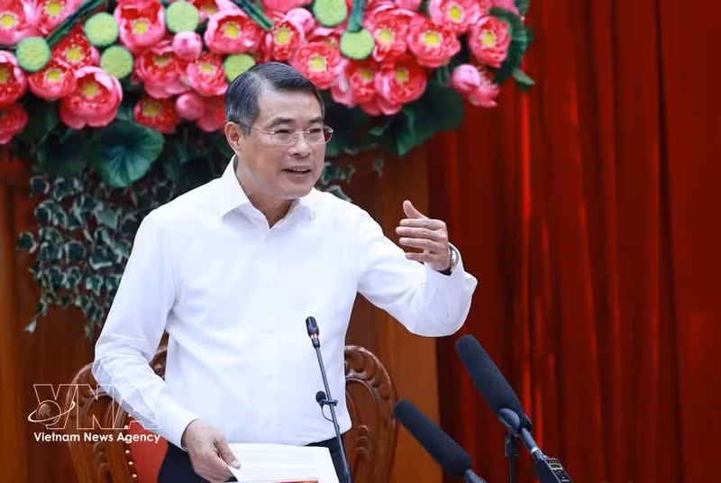 El primer ministro de Vietnam, Le Minh Hung, habla en la cita. (Foto: VNA)