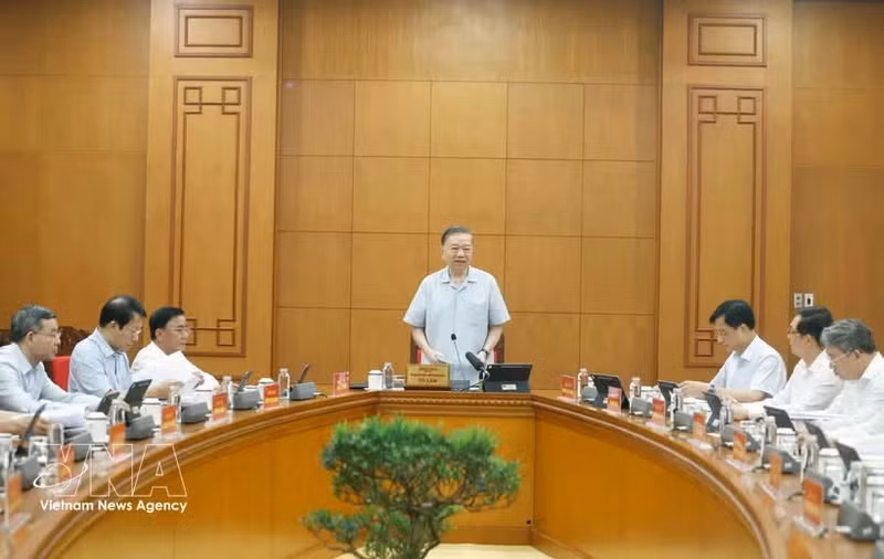 El secretario general del Partido Comunista y presidente de Vietnam, To Lam, habla en la cita. (Foto: VNA)