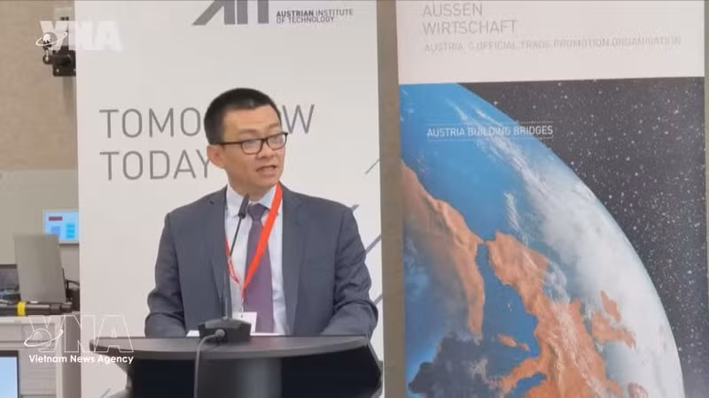 El embajador Vu Le Thai Hoang, representante permanente de Vietnam ante las Naciones Unidas y otras organizaciones internacionales en Viena, Austria. (Foto: VNA)