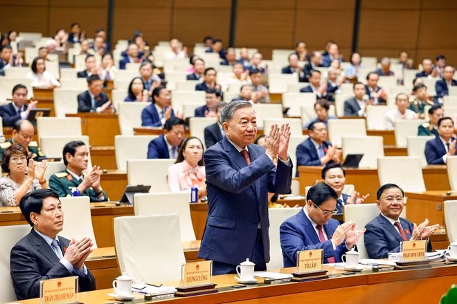 El secretario general del Partido Comunista de Vietnam, To Lam, interviene en la clausura del noveno período de sesiones de la Asamblea Nacional de la XV Legislatura (Foto: VNA)