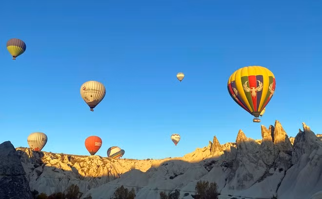Cada vez más turistas vietnamitas llegan a Turquía para explorar sus hermosas y misteriosas tierras. En la foto: La zona turística de globos aerostáticos más famosa del mundo, en la región turca de Capadocia. (Foto: VNA)