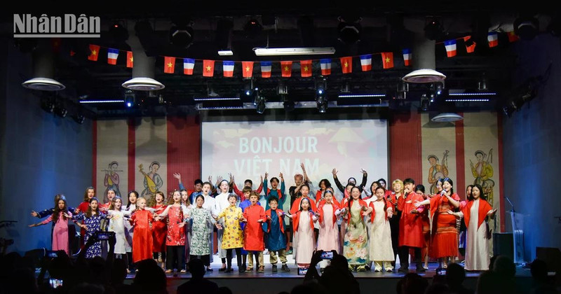 [Foto] Jóvenes vietnamitas expresan orgullo y responsabilidad por cultura nacional 