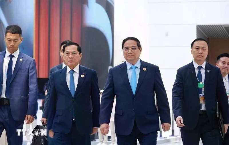 El primer ministro Pham Minh Chinh asiste a la inauguración de la XVI Reunión Anual de los Nuevos Campeones del Foro Económico Mundial (FEM) en Tianjin, China. (Foto: VNA)