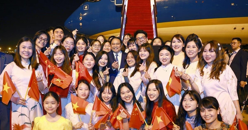 En la ceremonia de despedida del primer ministro Pham Minh Chinh en China. (Foto: VNA)