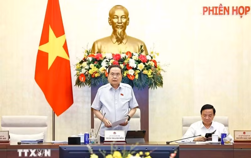El presidente de la Asamblea Nacional de Vietnam, Tran Thanh Man, habla en el evento. (Foto: VNA)