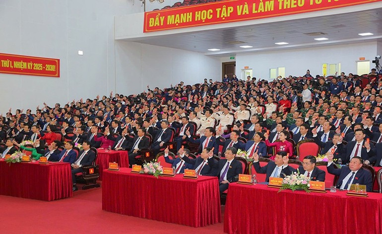 En la primera Asamblea del Comité del Partido Comunista de Vietnam en Ninh Binh, correspondiente al mandato 2025-2030. (Foto: Nhan Dan)
