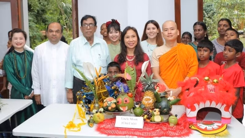 Asistentes a la actividad. (Foto: Embajada de Vietnam en Sri Lanka)