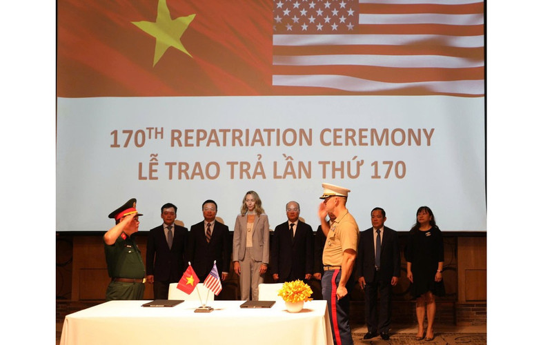 En la ceremonia. (Foto: Ministerio de Relaciones Exteriores de Vietnam)