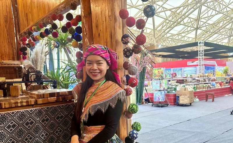 Tran Ngoc Quynh Anh, jefa de la Oficina del Centro de Promoción de Inversiones, Comercio y Turismo de Son La (Foto: VNA)