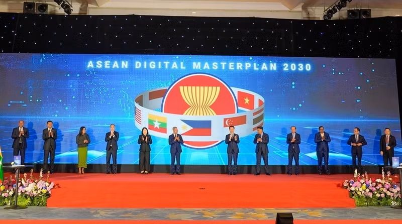 Los delegados ofician la ceremonia de clausura del evento. (Foto: VNA)