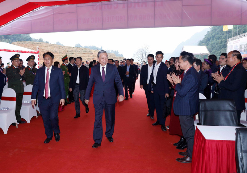El secretario general del PCV, To Lam, asiste a la ceremonia. (Foto: VNA)