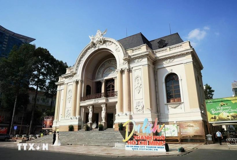 El Teatro de la Ciudad, con su clásica arquitectura francesa, es considerado uno de los teatros más grandes y bellos del Sudeste Asiático. (Foto: VNA)
