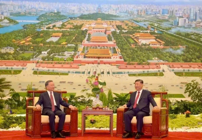 El secretario general del Comité Central del Partido Comunista de Vietnam y presidente, To Lam (izq.) y su homólogo chino, Xi Jinping (Foto: VNA)