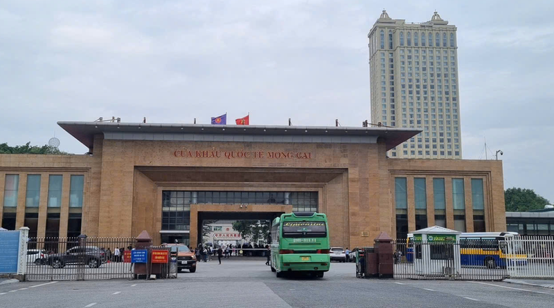 Puerta fronteriza internacional de Mong Cai. (Foto: baodautu.vn)