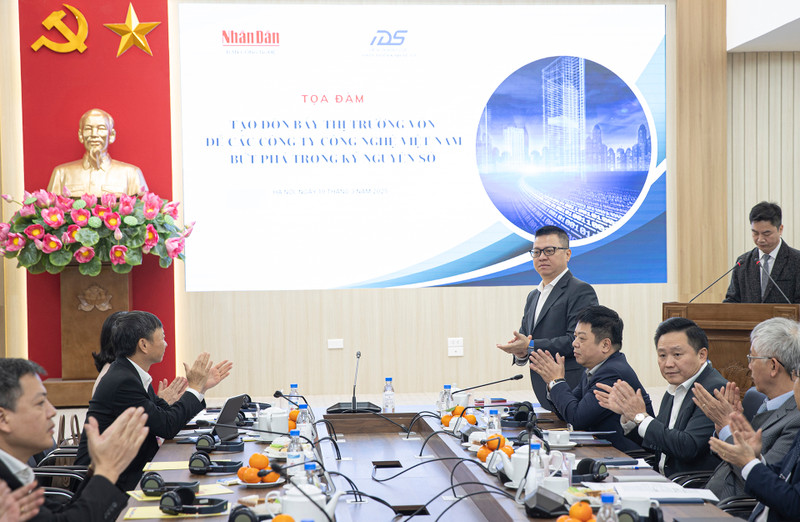 Debaten medidas destinadas a apoyar a empresas tecnológicas vietnamitas a avanzar en la era digital