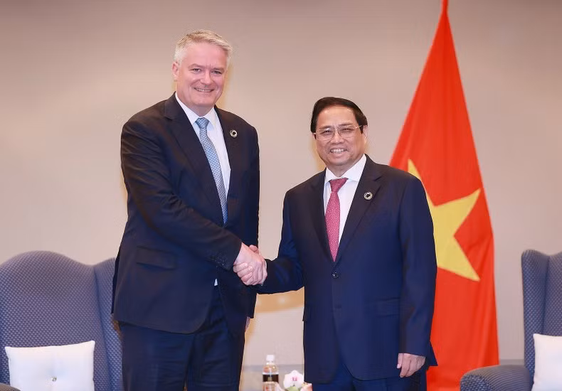 El primer ministro Pham Minh Chinh recibe a Mathias Cormann, secretario general de la OCDE.