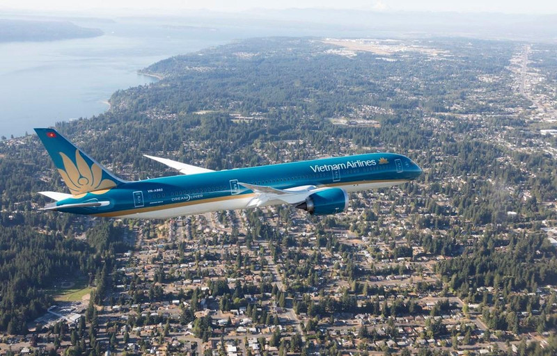Vietnam Airlines aterriza con emergencia para salvar a pasajero. (Fotografía: VNA)