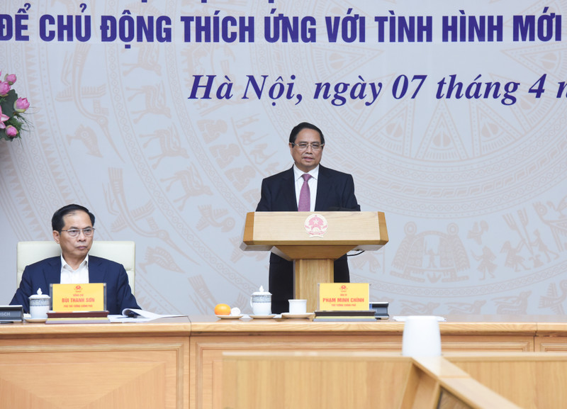 El primer ministro de Vietnam, Pham Minh Chinh, preside la conferencia. (Foto: Nhan Dan)