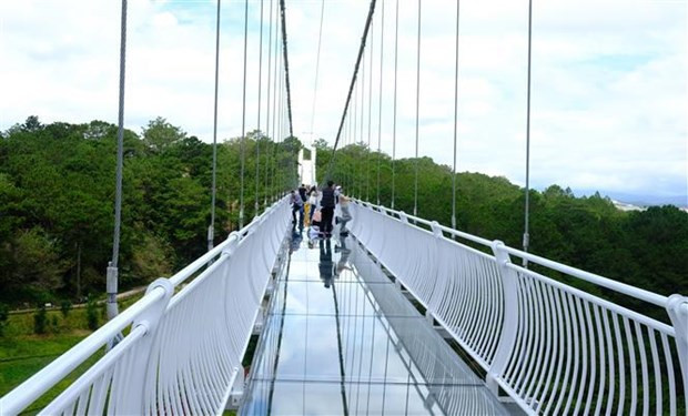 El puente de vidrio de Ngan Thong (Fotografía: VNA)