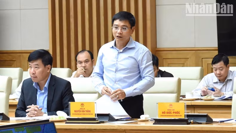 Habla el ministro de Transporte, Nguyen Van Thang.
