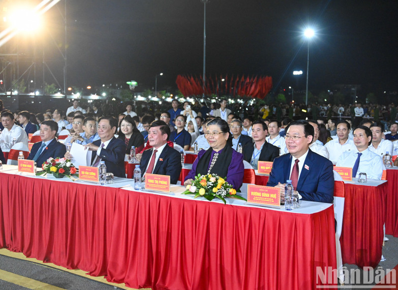 El presidente de la Asamblea Nacional de Vietnam, Vuong Dinh Hue, en el evento.