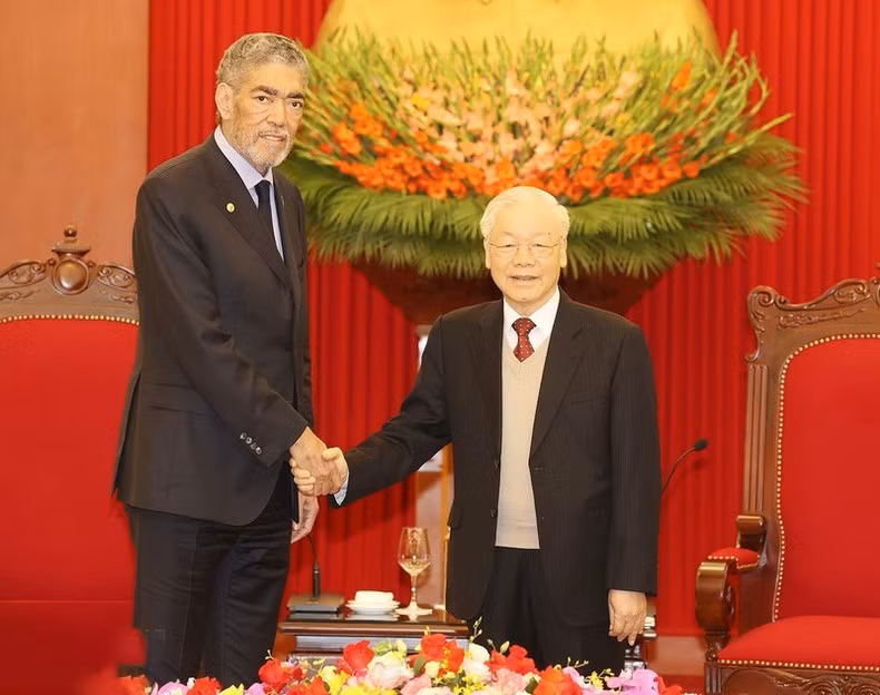 Ambos dirigentes partidistas en el encuentro.