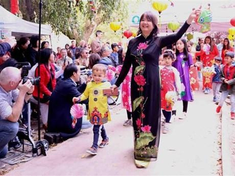 Efectúan en Bélgica el Día de la Familia de Vietnam, (Fotografía: VNA)