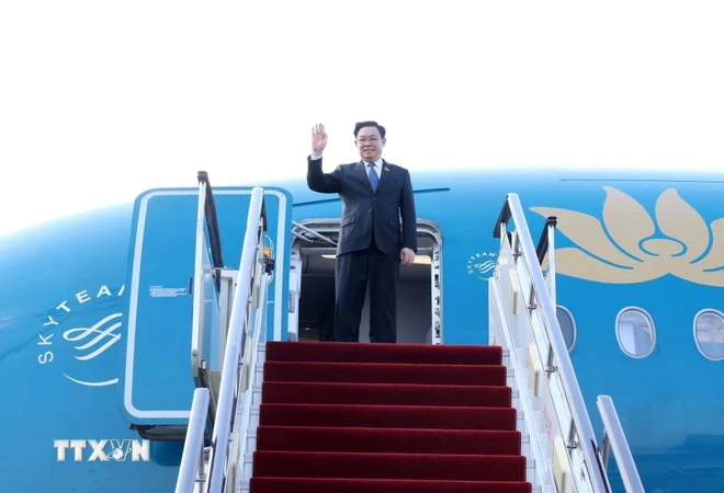 Presidente del Parlamento vietnamita, Vuong Dinh Hue, concluye con éxito visita oficial a China.