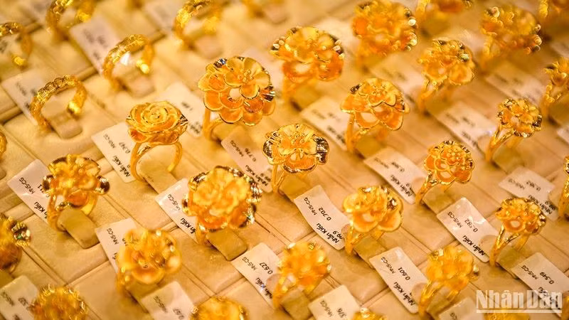 E-factura: solución para garantizar transparencia del mercado del oro en Vietnam