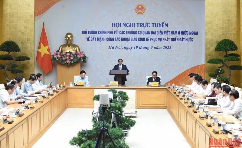 El primer ministro de Vietnam, Pham Minh Chinh, preside la cita.