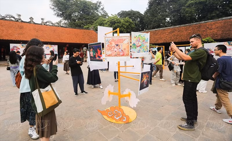 La exposición mostró 80 excelentes obras de ilustración de más de 75 autores de todo el país.