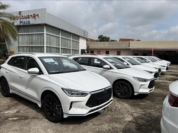 Un punto de venta de coches eléctricos en la capital Vientián (Fotografía: VNA)
