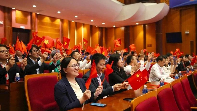 El programa se desarrolla en un ambiente amistoso y cordial entre los jóvenes de Vietnam y China. (Foto: qdnd.vn)
