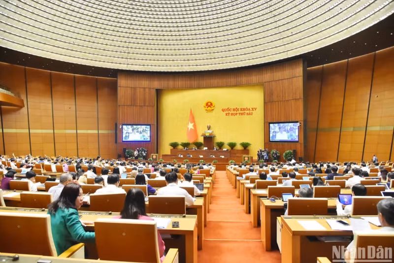 Debate Parlamento de Vietnam distintos borradores de leyes