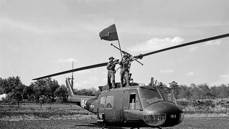 El Ejército de Liberación toma el control del aeropuerto de Hoa Binh y del municipio de Buon Ma Thuot (1975). (Foto: VNA)