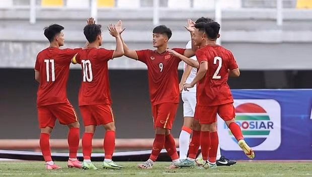 Jugadores vietnam itas celebran el gol. (Fotografía: VNA)