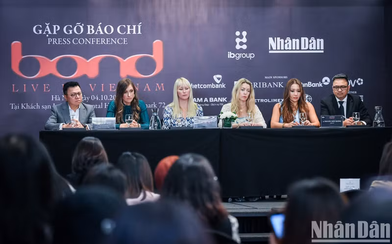 El evento “BOND Live In Vietnam”, forma parte del proyecto internacional “Good Morning Vietnam” destinado a recaudar fondos para sus actividades benéficas y a la vez traer la música más fina del mundo a la audiencia nacional. El evento “BOND Live In Vietnam”, forma parte del proyecto internacional “Good Morning Vietnam” destinado a recaudar fondos para sus actividades benéficas y a la vez traer la música más fina del mundo a la audiencia nacional.