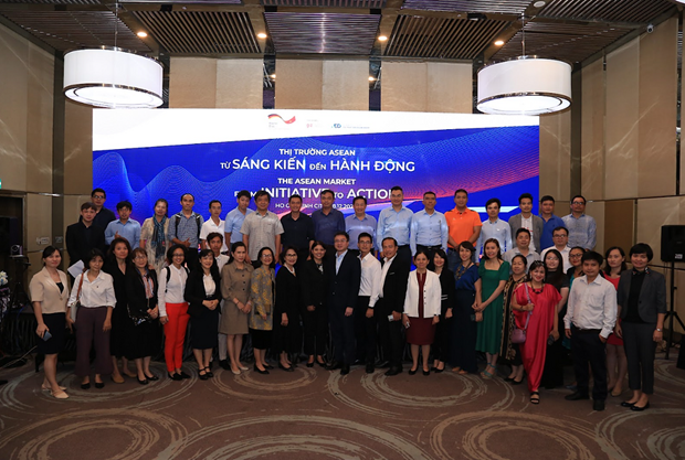 Delegados en el taller sobre el mercado de la Asean (Foto: hanoimoi.vn)