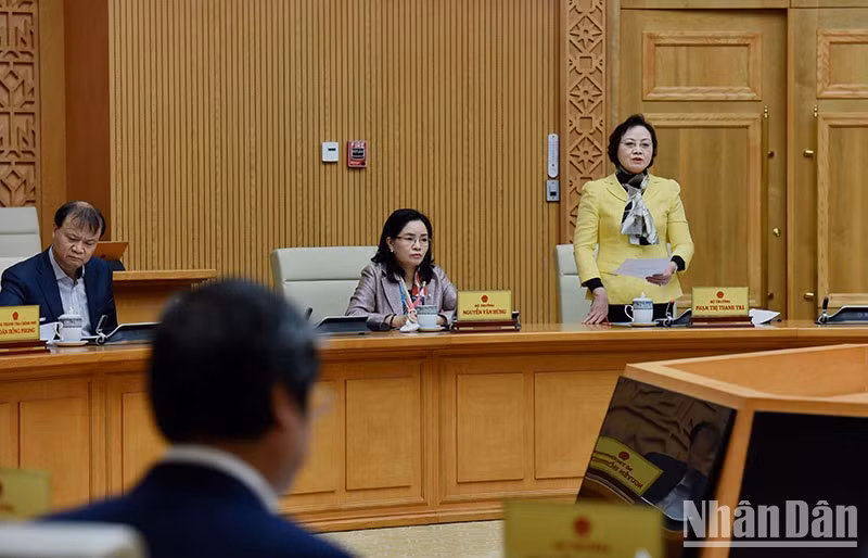La ministra del Interior, Pham Thi Thanh Tra, en la reunión.