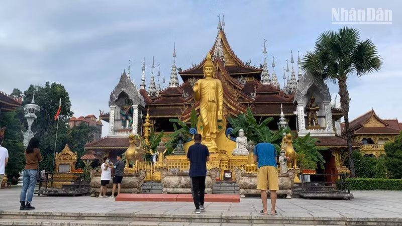 Un destino turístico en la ciudad de Xishuangbanna (Foto: Nhan Dan)