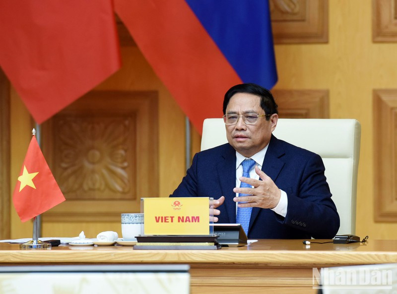 El primer ministro de Vietnam, Pham Minh Chinh, interviene en la cita.