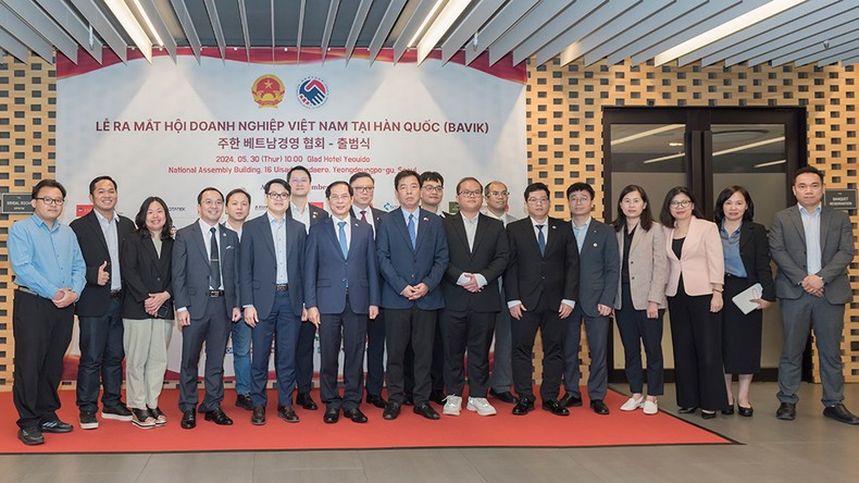 El ministro de Relaciones Exteriores de Vietnam, Bui Thanh Son, asiste a la inauguración de la Asociación Empresarial de Vietnam en Corea del Sur. (Foto: Ministerio de Relaciones Exteriores de Vietnam)