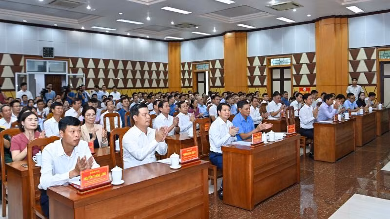 Delegados asistentes a la cita. Delegados asistentes a la cita.
