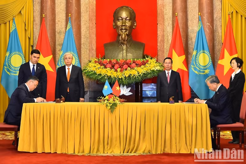 La firma del Acuerdo entre ambas naciones sobre el traslado de personas condenadas.