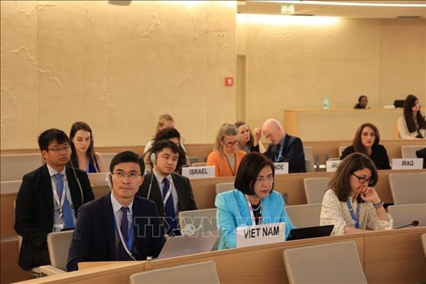 Representantes vietnamitas en la reunión (Fotografía: VNA)