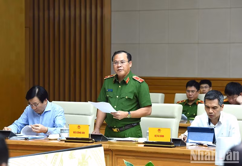 Habla el representante del Ministerio de Seguridad Pública. Habla el representante del Ministerio de Seguridad Pública.