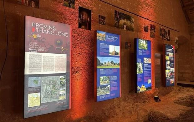 Paneles con información sobre la Ciudadela Imperial de Thang Long. (Fotografía: VNA)